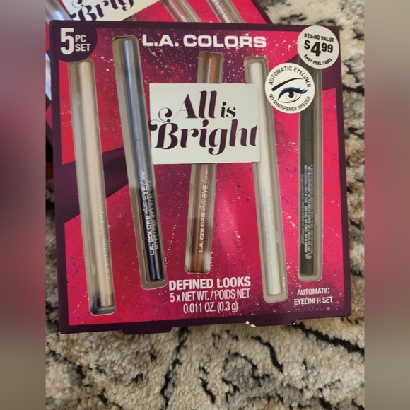 Makeup bundle ✨️ - Picture 4 of 5